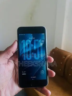 Apple iPhone SE 2 (Used)