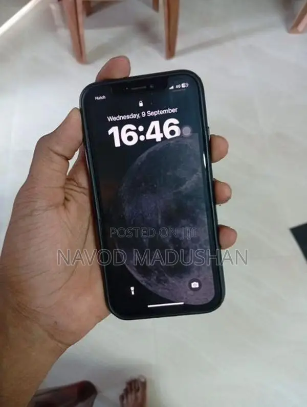 Apple iPhone XS (Used)
