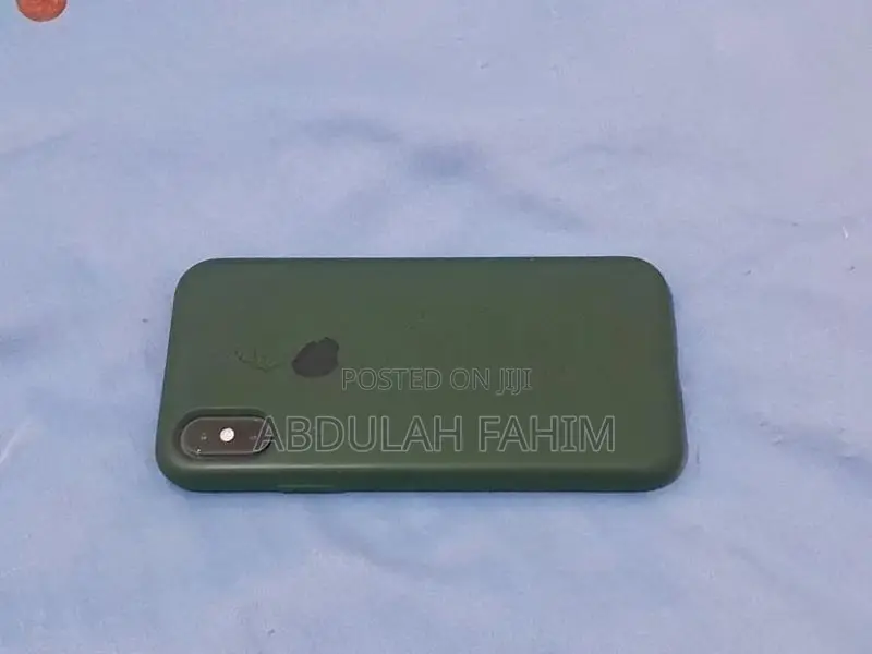 Apple iPhone XS (Used)