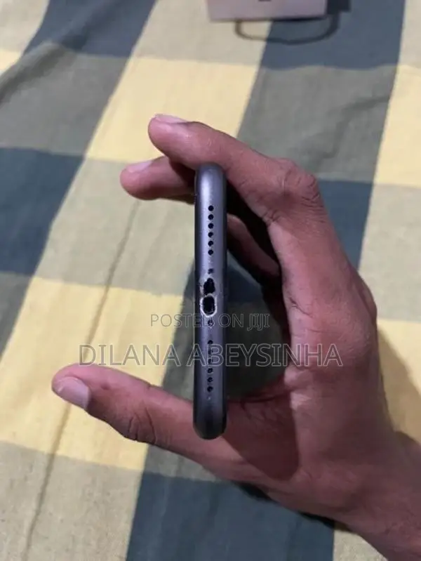 Apple iPhone 11 128GB (Used)