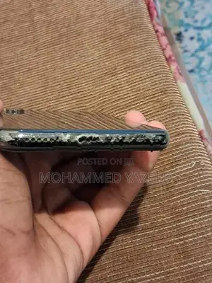 Apple iPhone X (Used)