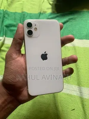 Apple iPhone 11 (Used)
