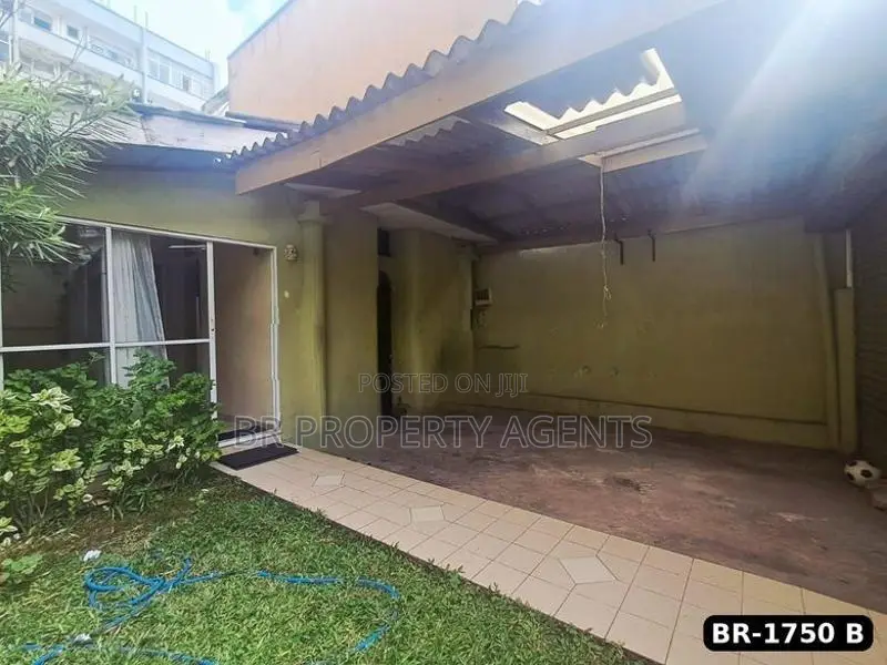House For Sale In Wellawatte, Colombo 06