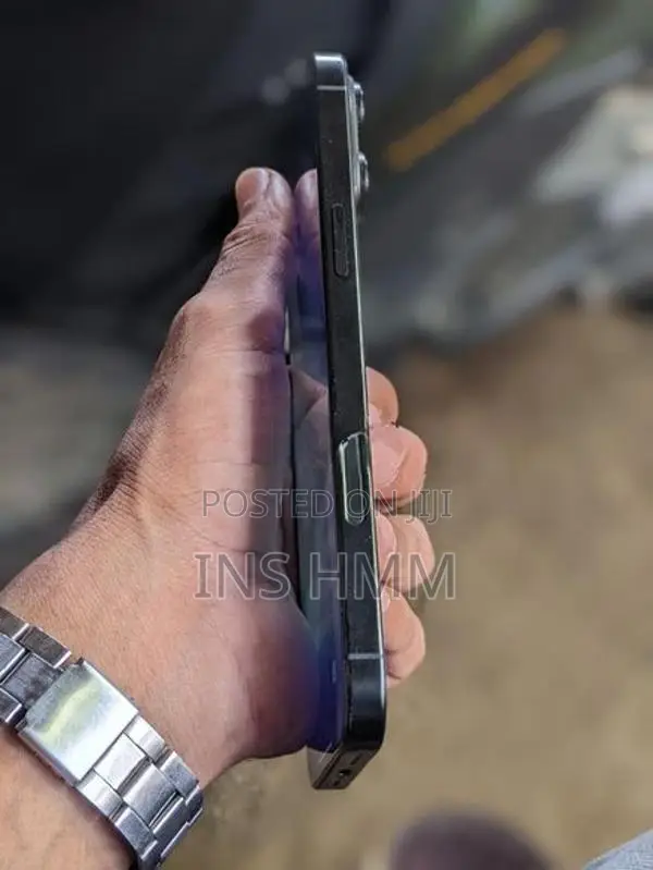 Apple iPhone 16 Pro Max (Used)