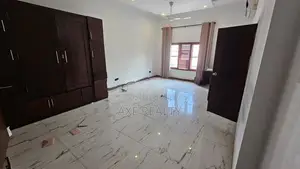 5 Bed House For Rent In Colombo 07