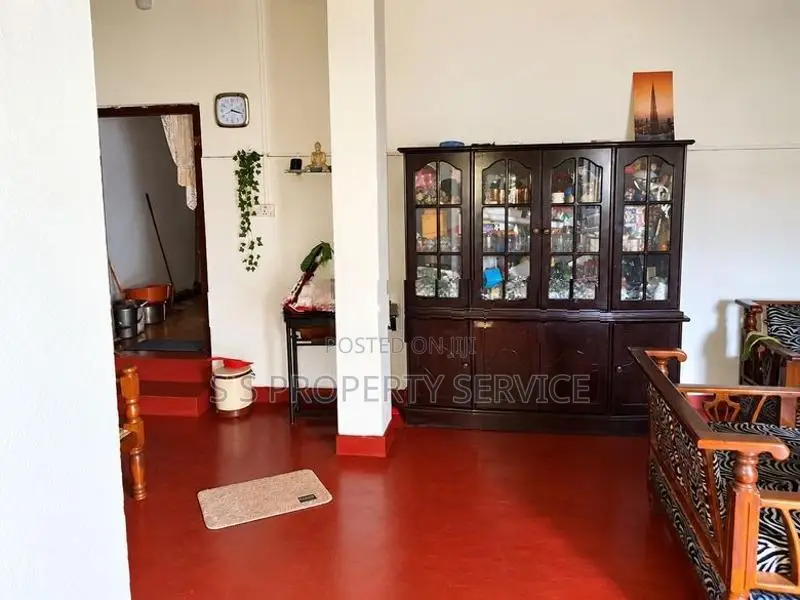 Gampola - Commercial Building for Sale (SSPC-43)