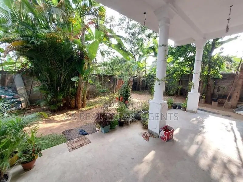 Two Storey House for Sale in Kotikawatta
