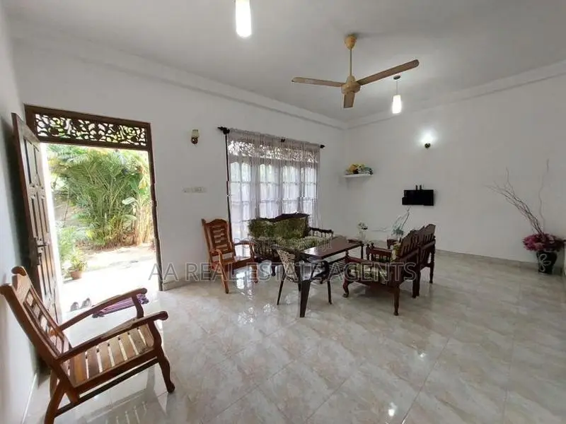 Two Storey House for Sale in Kotikawatta