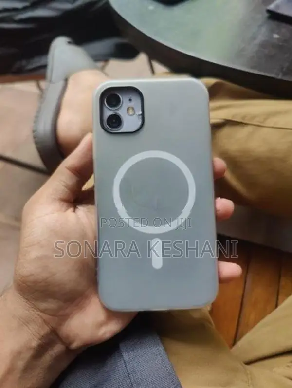 Apple iPhone 11 (Used)