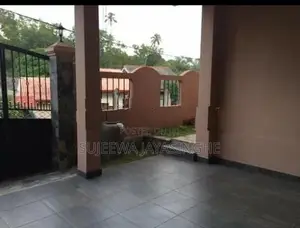 අධි සූඛෝපභෝගී නිවසක් විකිණීමට
