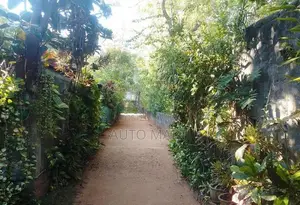නිවසක් විකිනීමට