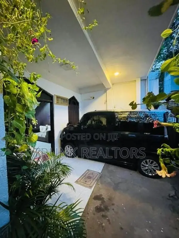 ￭ Mabola 05BR House For Sale (NK12026) In Wattala