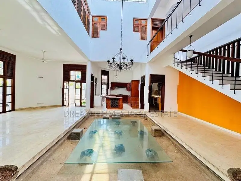 Elegant 4-Bedroom Luxury Home – Battaramulla