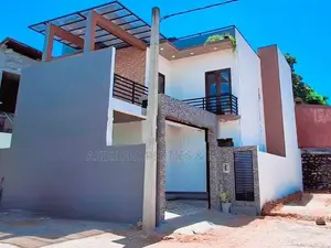 Brand New Luxury House for sale in Piliyandala Madapatha Road