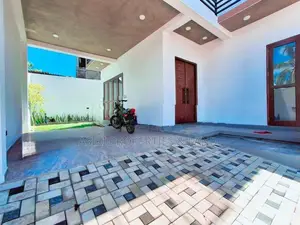 Brand New Luxury House for sale in Piliyandala Madapatha Road