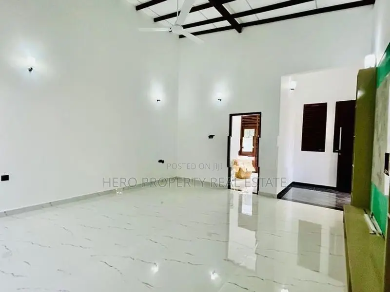 Brand New Single Story House for Sale in Thalawathugoda Hokandara