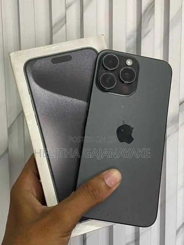 Apple iPhone 15 Pro Max 256GB (Used)