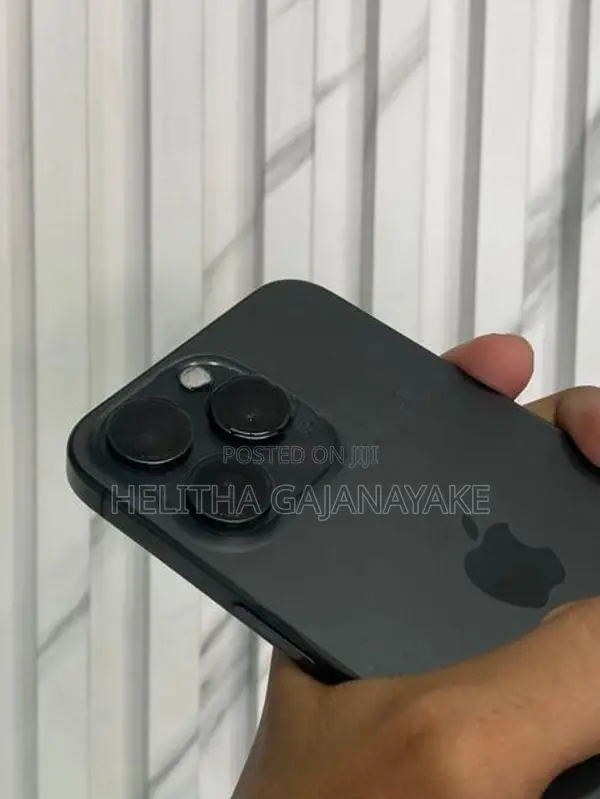 Apple iPhone 15 Pro Max 256GB (Used)