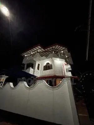 5 Bedrooms House for Sale in Pannipitiya - Pdh34