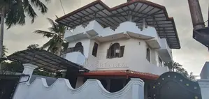 5 Bedrooms House for Sale in Pannipitiya - Pdh34