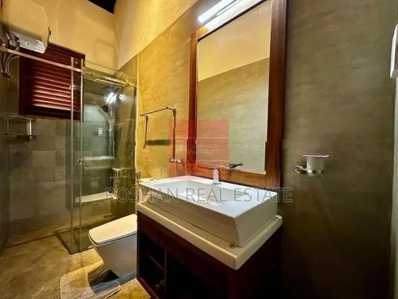 THREES STORIED RESIDENTS FOR RENT BATTARAMULLA SA3226