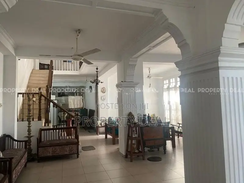 5 Bedroom House For Sale In Colombo 9 -PDH59