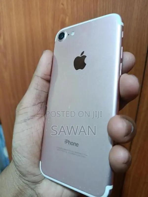 Apple iPhone 7 128GB (Used)