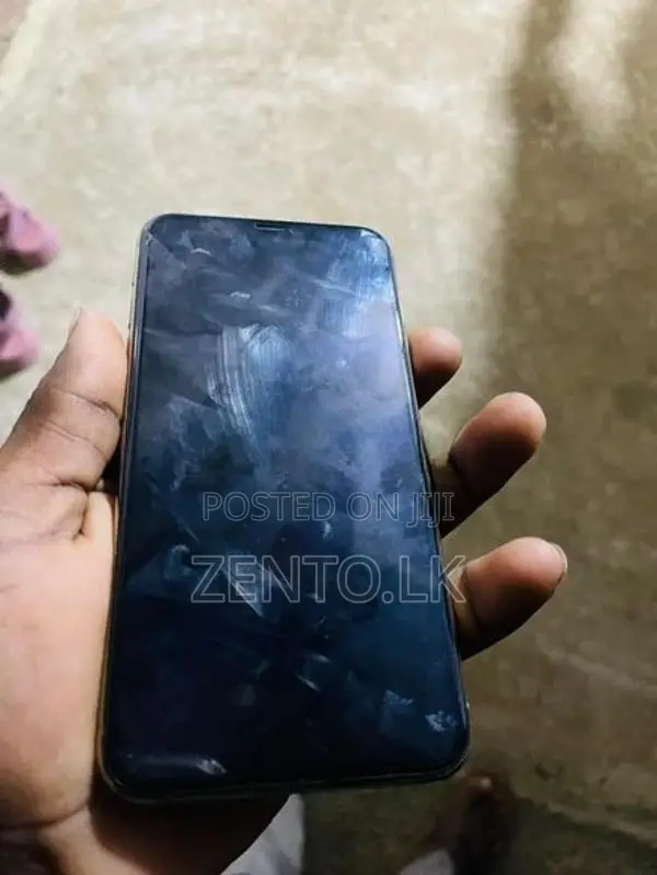 Apple iPhone 11 Pro Max (Used)