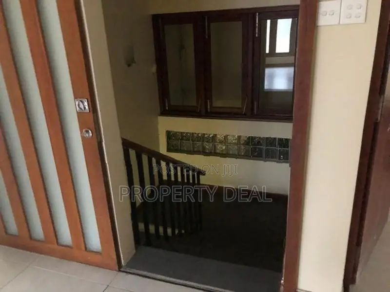 House for Sale in Colombo 07 PDH85