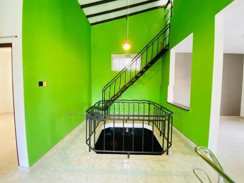 Modern 2-Story House For Rent In Thalawathugoda Wali Para