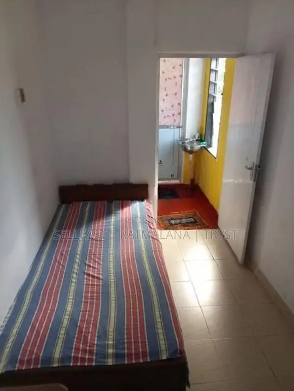 Room For Rent - Girl Only In Panadura