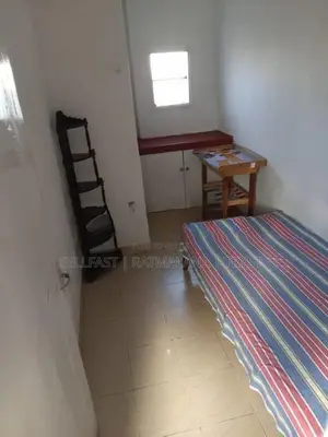 Room For Rent - Girl Only In Panadura