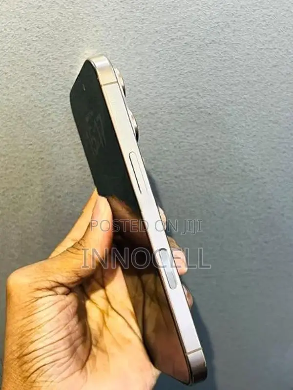 Apple iPhone 16 Pro 128GB (Used)