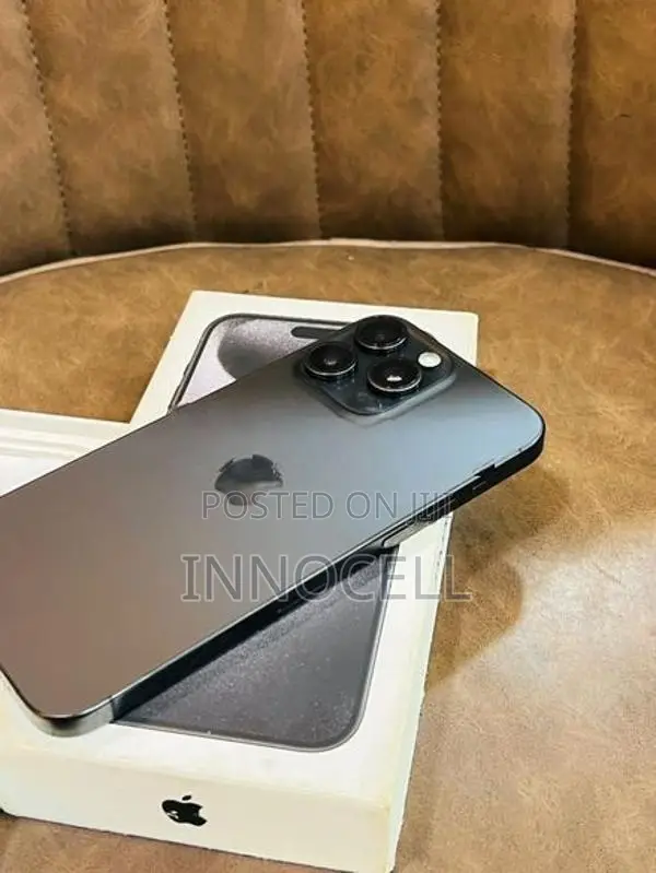 Apple iPhone 15 Pro Max 256GB (Used)