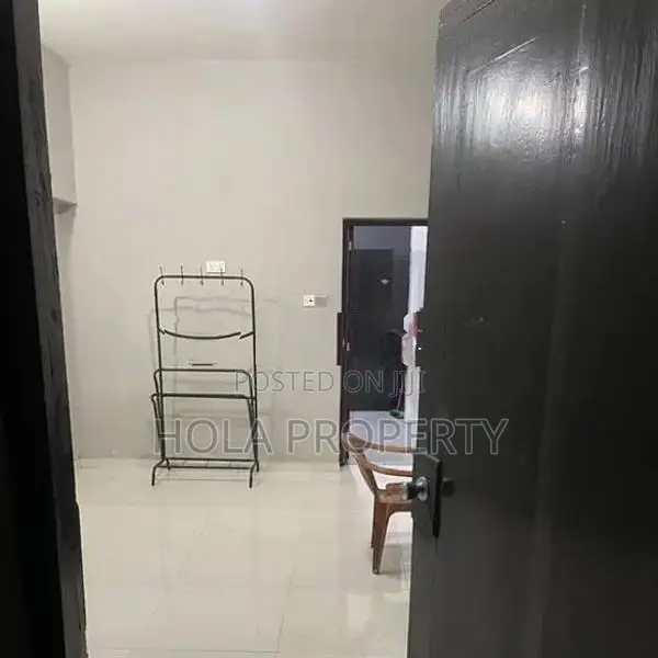 Room For Rent Col 05 (No Cooking Facilities)