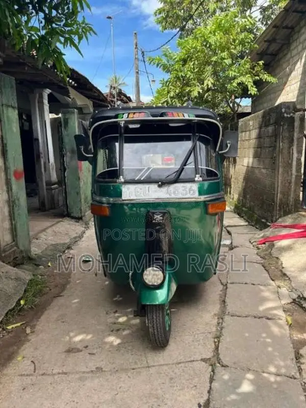 Bajaj 2 Stroke 2004 Three Wheel (Used)