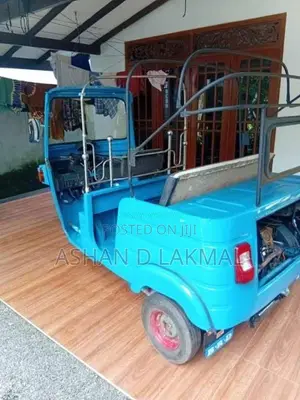 Bajaj 2 Stroke 2005 Three Wheel (Used)