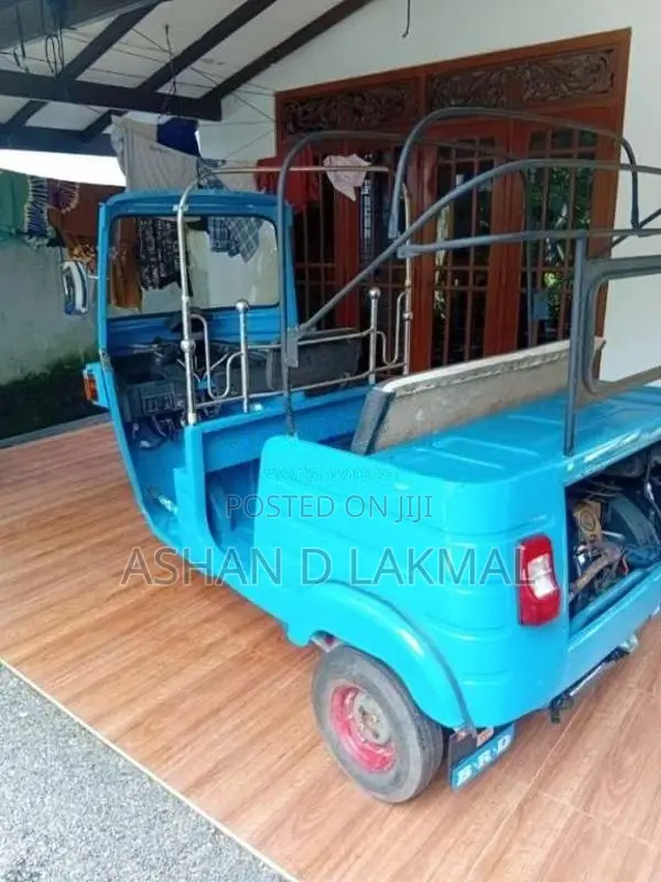 Bajaj 2 Stroke 2005 Three Wheel (Used)