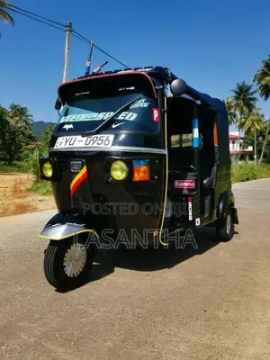 Bajaj RE 205 2011 Three Wheel (Used)