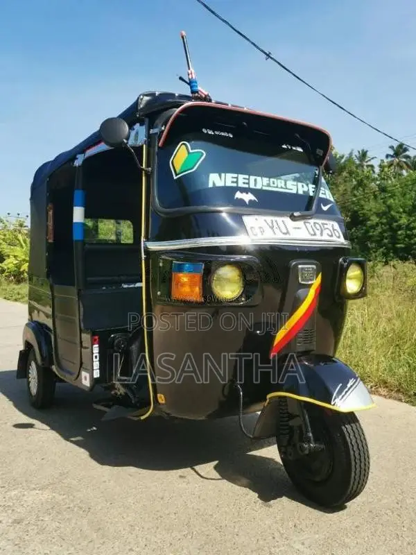 Bajaj RE 205 2011 Three Wheel (Used)