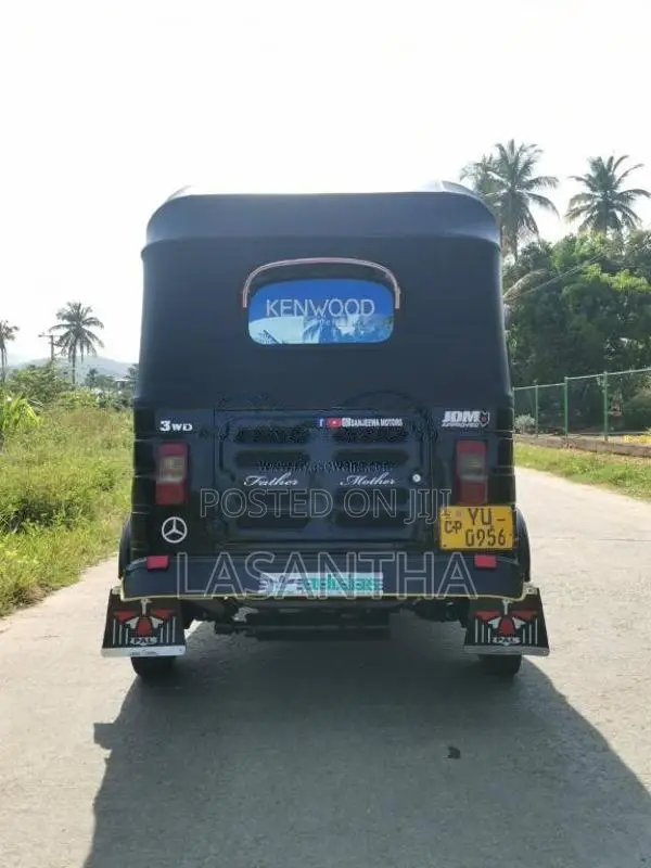 Bajaj RE 205 2011 Three Wheel (Used)