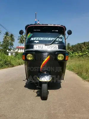 Bajaj RE 205 2011 Three Wheel (Used)