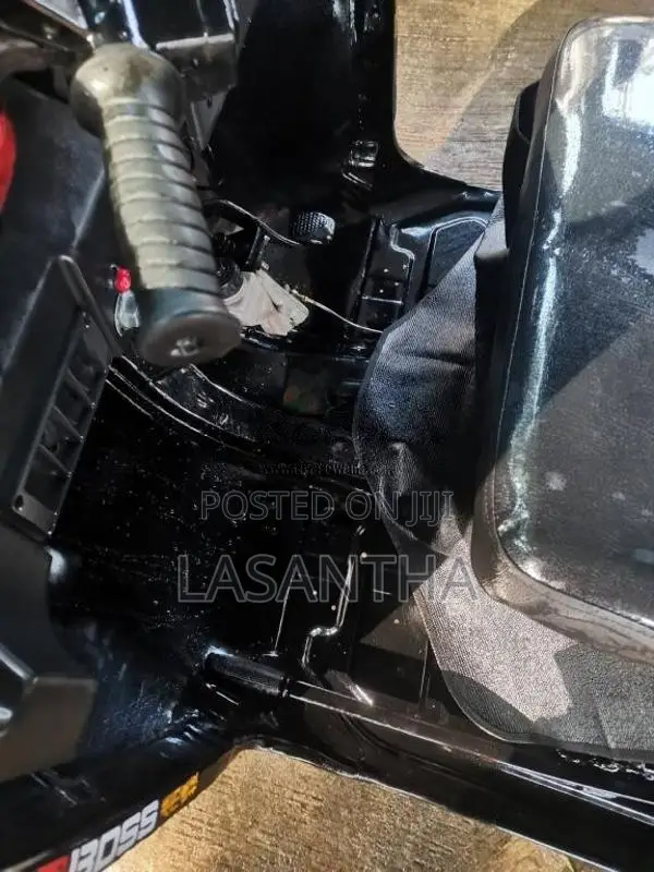 Bajaj RE 205 2011 Three Wheel (Used)