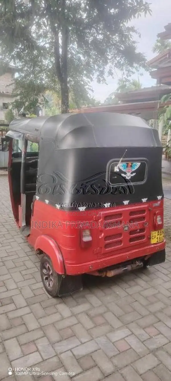 Bajaj 4 Stroke 2016 Three Wheel (Used)