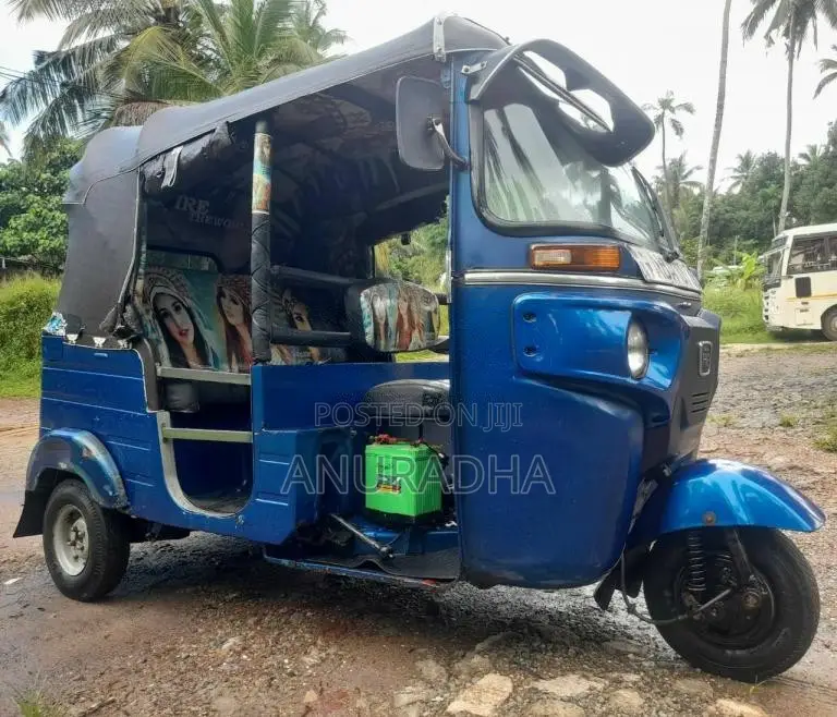 Bajaj 4 stroke 2015 Three Wheel (Used)