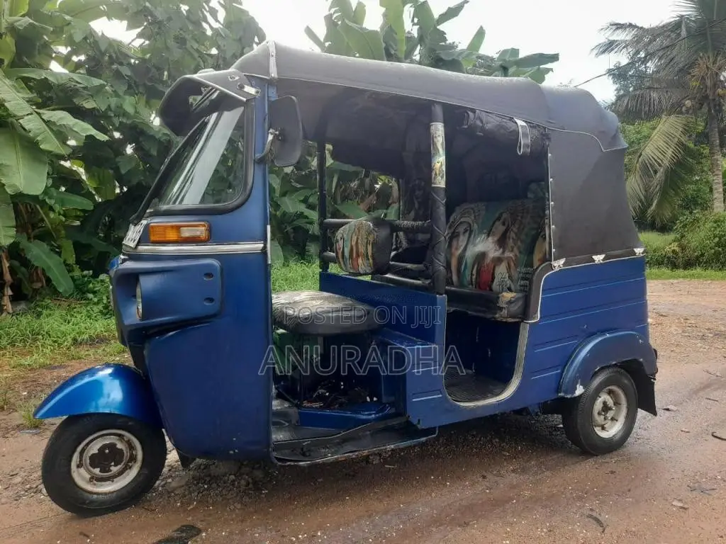 Bajaj 4 stroke 2015 Three Wheel (Used)