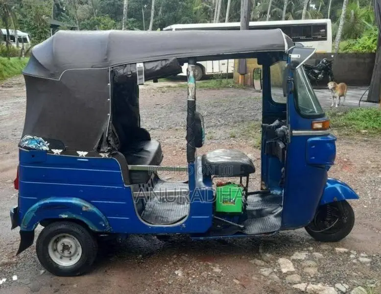 Bajaj 4 stroke 2015 Three Wheel (Used)