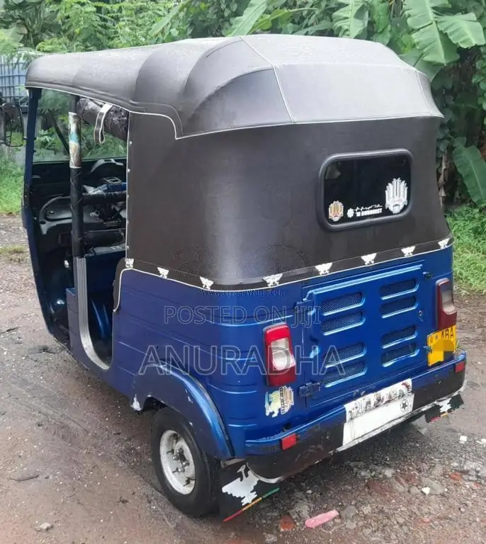 Bajaj 4 stroke 2015 Three Wheel (Used)