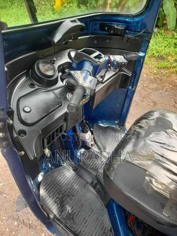 Bajaj 4 stroke 2015 Three Wheel (Used)