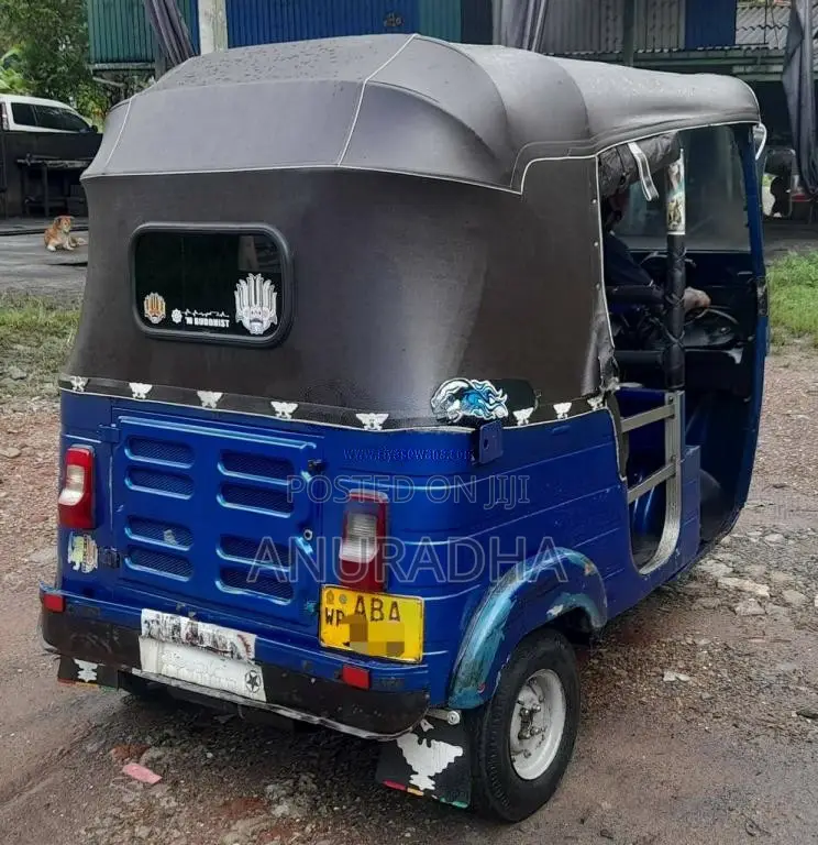 Bajaj 4 stroke 2015 Three Wheel (Used)